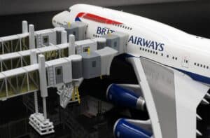 JC Wings Airport 1:200 Aircraft Passenger Aerobridge (LH2090)