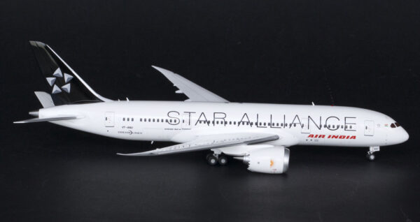 JC Wings 1:200 Air India Boeing B787-8 Dreamliner "Star Alliance" VT-ANU (XX2953) - Image 6