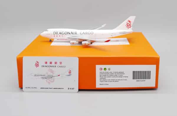 JC Wings 1:400 Dragonair Cargo Boeing B747-400(BCF) 'Flaps Up' B-KAF (EW4744010)