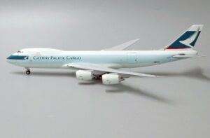 JC Wings Interactive Series 1:400 Cathay Pacific Cargo Boeing B747-8F B-LJF (EW4748010)