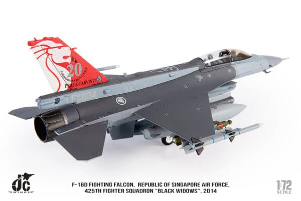 JC Wings Military 1:72 Republic of Singapore Air Force (RSAF) Lockheed F-16D Fighting Falcon 425th Fighter Sqn. 'Black Widows' 96-5034 / 6034 (JCW-72-F16-015) - Image 4
