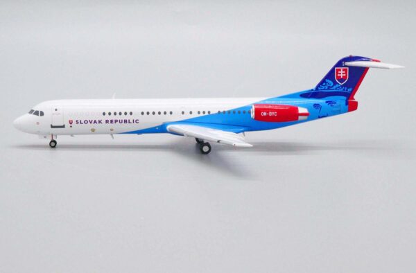 JC Wings 1:200 Slovak Government Flight Service Fokker F.100 OM-BYC​ (LH2242)
