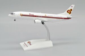 JC Wings 1:200 Thai Airways International Boeing B737-400 'The King's 72nd Celebration' HS-TDJ (XX20130)