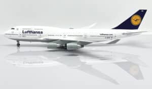 JC Wings 1:200 Lufthansa Boeing B747-400M "Aviationtag Edition - Flaps Up" D-ABTE (XX20315)