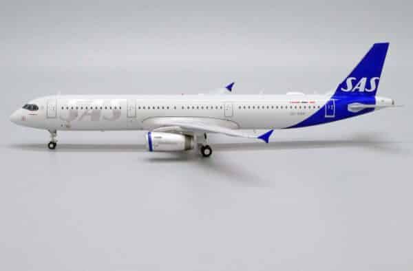 JC Wings 1:200 SAS Scandinavian Airlines Airbus A321-200 "Sulke Viking" OY-KBH (XX2426) - Image 2