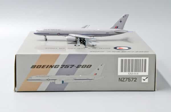 JC Wings 1:400 Royal New Zealand Air Force (RNZAF) Boeing B757-200 VIP NZ7572 (XX4468)