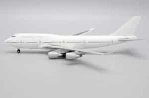 JC Wings 1:400 Blank Model Boeing B747-400 "GE CF6 - Flaps Up" (BK2007)