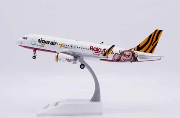 JC Wings 1:200 Tigerair Taiwan Airbus A320-200S "Rakuten Monkeys" B-50006 (EW2320015) - Image 10