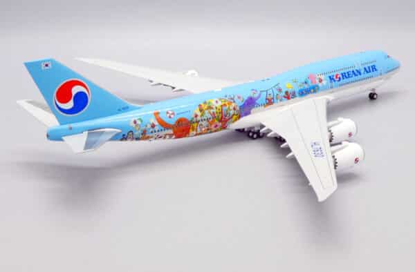 JC Wings 1:200 Korean Air Boeing B747-8i "11th Korean Air Future Artist Olympiad" HL7630 (EW2748001) - Image 6