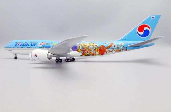 JC Wings 1:200 Korean Air Boeing B747-8i "11th Korean Air Future Artist Olympiad" HL7630 (EW2748001) - Image 9