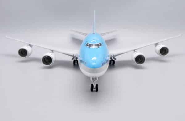 JC Wings 1:200 Korean Air Boeing B747-8i "11th Korean Air Future Artist Olympiad" HL7630 (EW2748001) - Image 11
