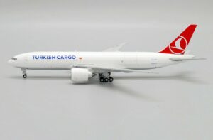 JC Wings 1:400 Turkish Airlines Cargo Boeing B777-F TC-LJN (EW477L001)