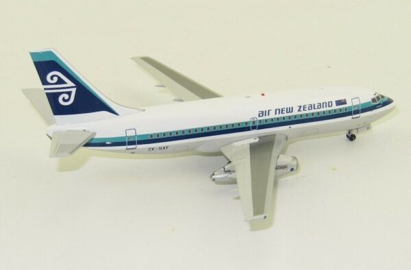 InFlight 200 1:200 Air New Zealand Boeing B737-200 "Pohowhera" ZK-NAF (IF732NZ0720) - Image 5