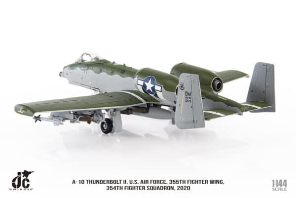 JC Wings Military 1:144 United States Air Force (USAF) Fairchild Republic A-10C Thunderbolt II, "Demo Team", 354th FS "Bulldogs", Davis-Monthan AFB 80-0275 (JCW-144-A10-003) - Image 4