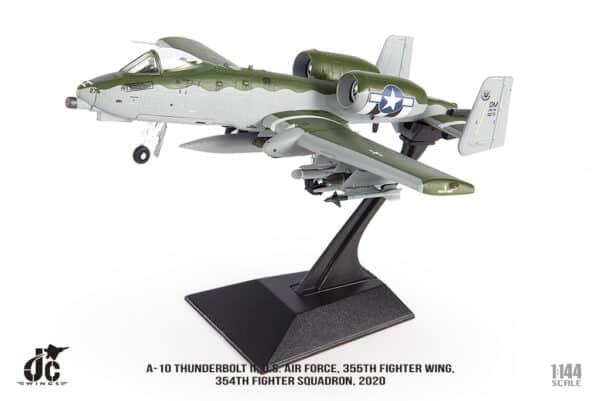 JC Wings Military 1:144 United States Air Force (USAF) Fairchild Republic A-10C Thunderbolt II, "Demo Team", 354th FS "Bulldogs", Davis-Monthan AFB 80-0275 (JCW-144-A10-003) - Image 8