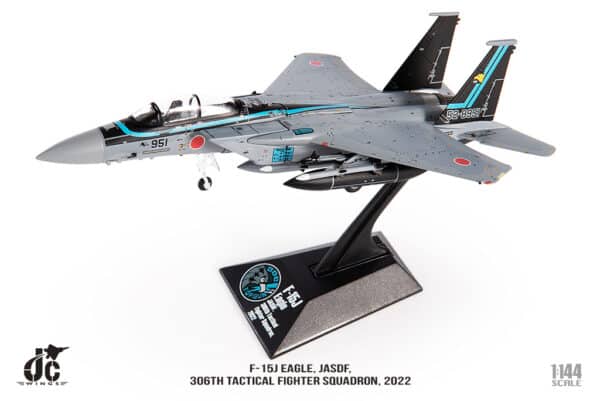 JC Wings Military 1:144 Japan Air Self-Defence Force (JASDF) Mitsubishi F-15J Eagle "Top Gun 2" 52-8951 (JCW-144-F15-006) - Image 5