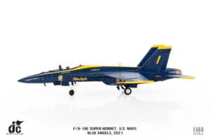 JC Wings Military 1:144 United States Navy (USN) Blue Angels McDonnell Douglas F/A-18E Super Hornet, No. 1 (JCW-144-F18-004)