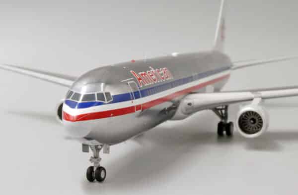 JC Wings 1:200 American Airlines Boeing B767-300(ER) N374AA (LH2171) - Image 10