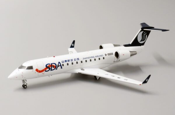 JC Wings 1:200 Shandong Airlines Bombardier CRJ-200LR B-3009 (LH2189)