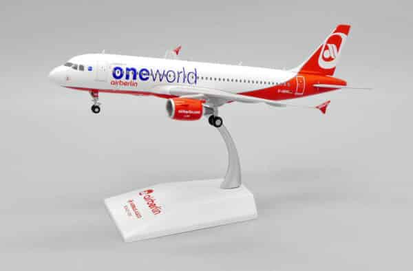 JC Wings 1:200 Air Berlin Airbus A320-200 "OneWorld" D-ABHO (LH2204) - Image 3