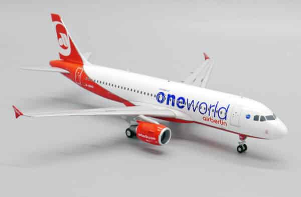 JC Wings 1:200 Air Berlin Airbus A320-200 "OneWorld" D-ABHO (LH2204) - Image 5