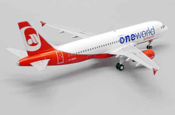 JC Wings 1:200 Air Berlin Airbus A320-200 "OneWorld" D-ABHO (LH2204) - Image 7