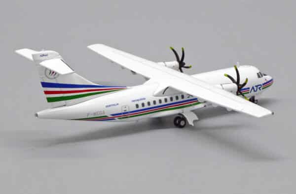 JC Wings 1:200 ATR-42-300 "House Colours" F-WEGA (LH2233) - Image 6