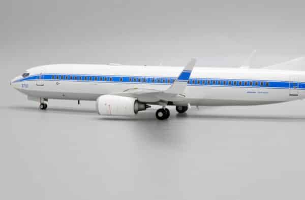 JC Wings 1:200 Republic of China (Taiwan) Air Force (ROCAF) Boeing B737-800w VIP 3701 (LH2243) - Image 10