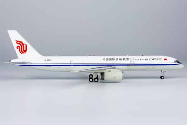 NG Models 1:200 Air China Cargo Boeing B757-200(PCF) B-2836 (NG42011) - Image 2