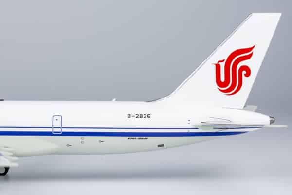 NG Models 1:200 Air China Cargo Boeing B757-200(PCF) B-2836 (NG42011) - Image 4