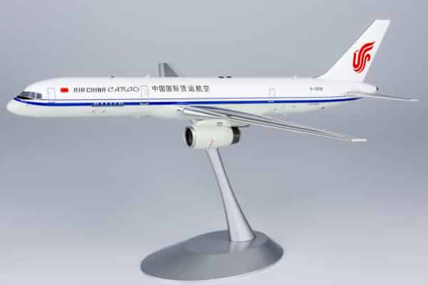 NG Models 1:200 Air China Cargo Boeing B757-200(PCF) B-2836 (NG42011) - Image 5