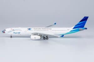 NG Models 1:400 Garuda Indonesia Airbus A330-300 "Ayo Pakai Masker (Wear Masks)" PK-GHC (NG62055)