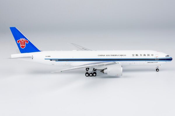 NG Models 1:400 China Southern Airlines Cargo Boeing B777-F B-20EN (NG72019) - Image 2