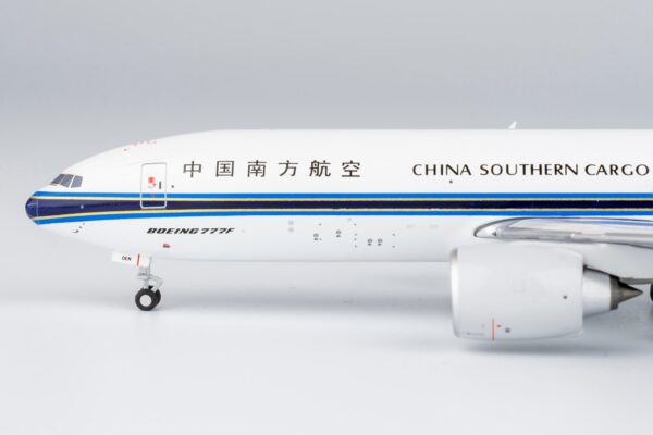NG Models 1:400 China Southern Airlines Cargo Boeing B777-F B-20EN (NG72019) - Image 3