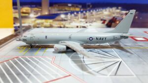 Panda Models 1:400 United States Navy (USN) Boeing P-8A (B737-800) Poseidon 168999 (PM202005)