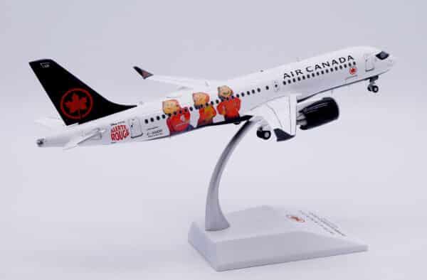 JC Wings 1:200 Air Canada Airbus A220-300 "Turning Red" C-GVDP (SA2011) - Image 11