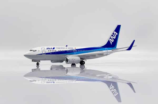 JC Wings 1:200 ANA All Nippon Airways Boeing B737-700w "Aviationtag Edition - Flaps Up" JA02AN (SA2023) - Image 3