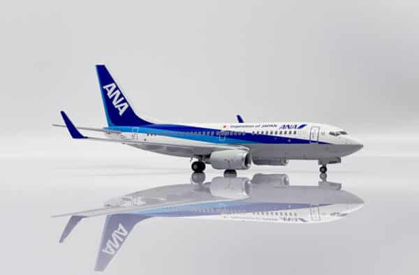 JC Wings 1:200 ANA All Nippon Airways Boeing B737-700w "Aviationtag Edition - Flaps Up" JA02AN (SA2023) - Image 4