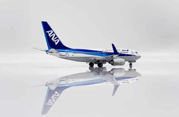 JC Wings 1:200 ANA All Nippon Airways Boeing B737-700w "Aviationtag Edition - Flaps Up" JA02AN (SA2023) - Image 6