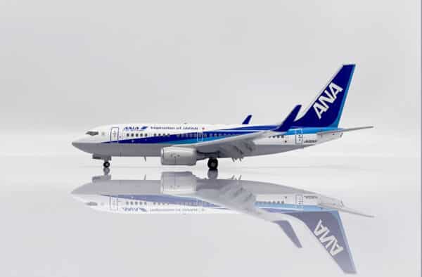 JC Wings 1:200 ANA All Nippon Airways Boeing B737-700w "Aviationtag Edition - Flaps Down" JA02AN (SA2023A) - Image 10