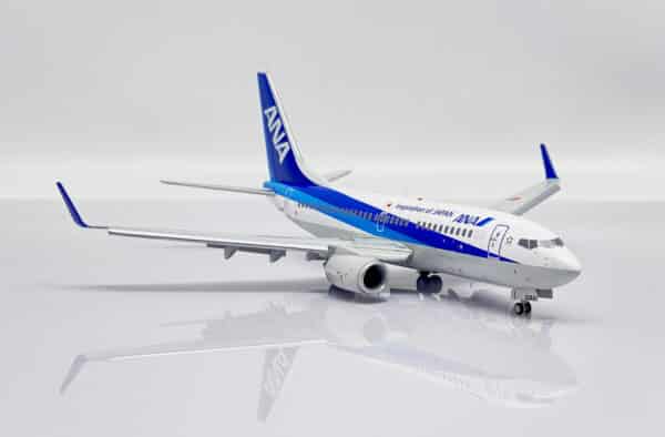 JC Wings 1:200 ANA All Nippon Airways Boeing B737-700w "Aviationtag Edition - Flaps Down" JA02AN (SA2023A) - Image 3