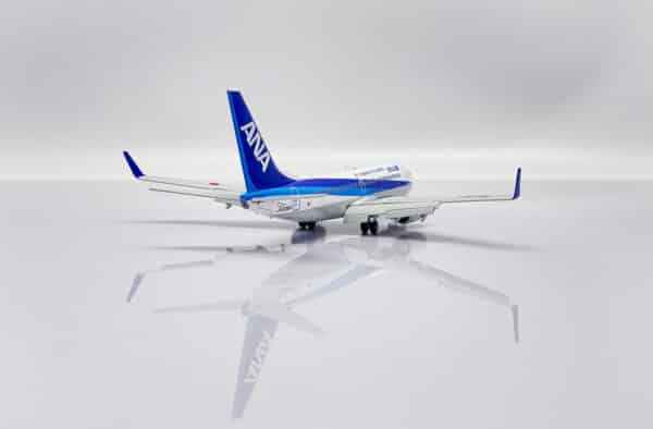 JC Wings 1:200 ANA All Nippon Airways Boeing B737-700w "Aviationtag Edition - Flaps Down" JA02AN (SA2023A) - Image 4