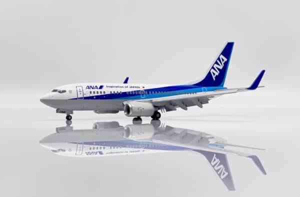 JC Wings 1:200 ANA All Nippon Airways Boeing B737-700w "Aviationtag Edition - Flaps Down" JA02AN (SA2023A) - Image 5