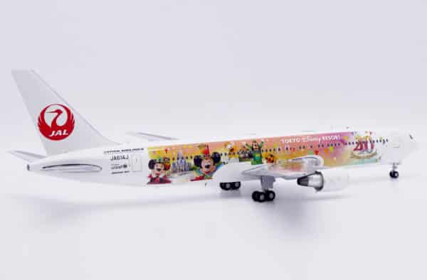 JC Wings 1:200 JAL Japan Airlines Boeing B767-300(ER) "Disney Dream-Go-Round" JA614J (SA2050) - Image 7