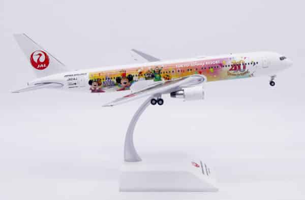 JC Wings 1:200 JAL Japan Airlines Boeing B767-300(ER) "Disney Dream-Go-Round" JA614J (SA2050) - Image 8