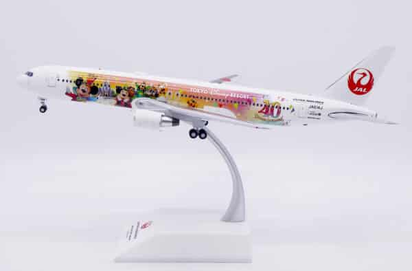 JC Wings 1:200 JAL Japan Airlines Boeing B767-300(ER) "Disney Dream-Go-Round" JA614J (SA2050) - Image 11