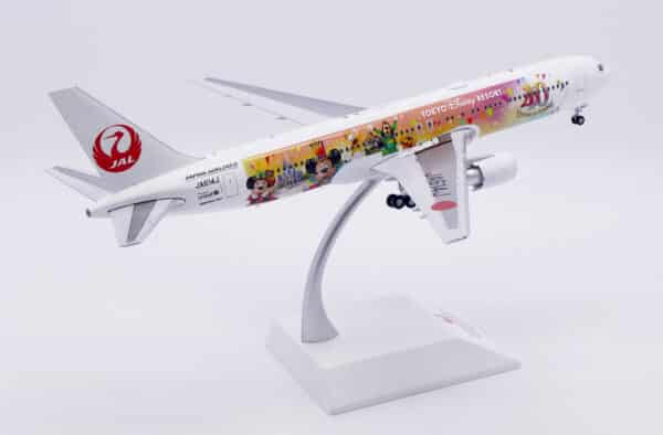 JC Wings 1:200 JAL Japan Airlines Boeing B767-300(ER) "Disney Dream-Go-Round" JA614J (SA2050) - Image 12