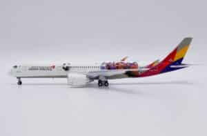 JC Wings 1:400 Asiana Airlines Airbus A350-900 XWB "Fly! Korea - Flaps Up" HL8381 (SA4016)