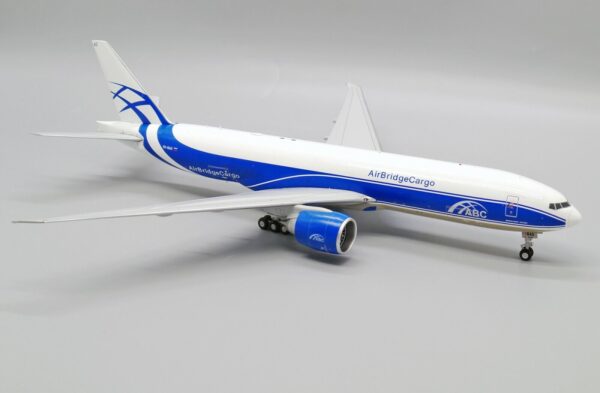 JC Wings 1:200 AirBridgeCargo Boeing B777-F "Flaps Up" VQ-BAO (XX20054) - Image 4