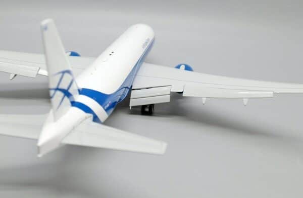 JC Wings 1:200 AirBridgeCargo Boeing B777-F "Flaps Down" VQ-BAO (XX20054A) - Image 10